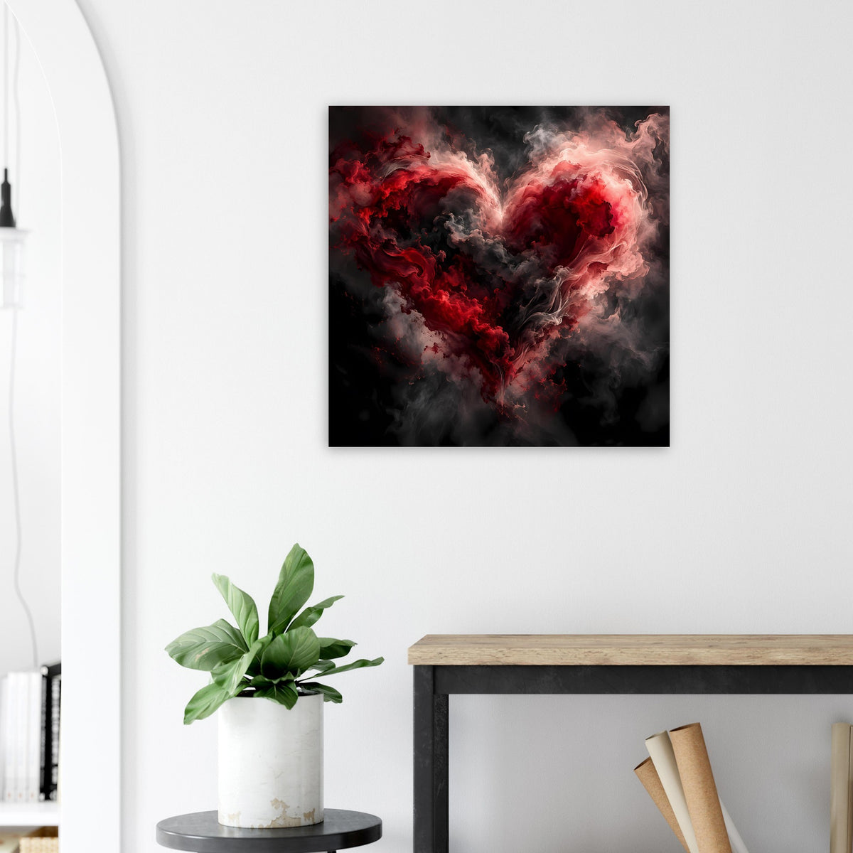 Quadratisches Poster mit leuchtendem roten Herz aus Rauchwolken auf dunklem Hintergrund