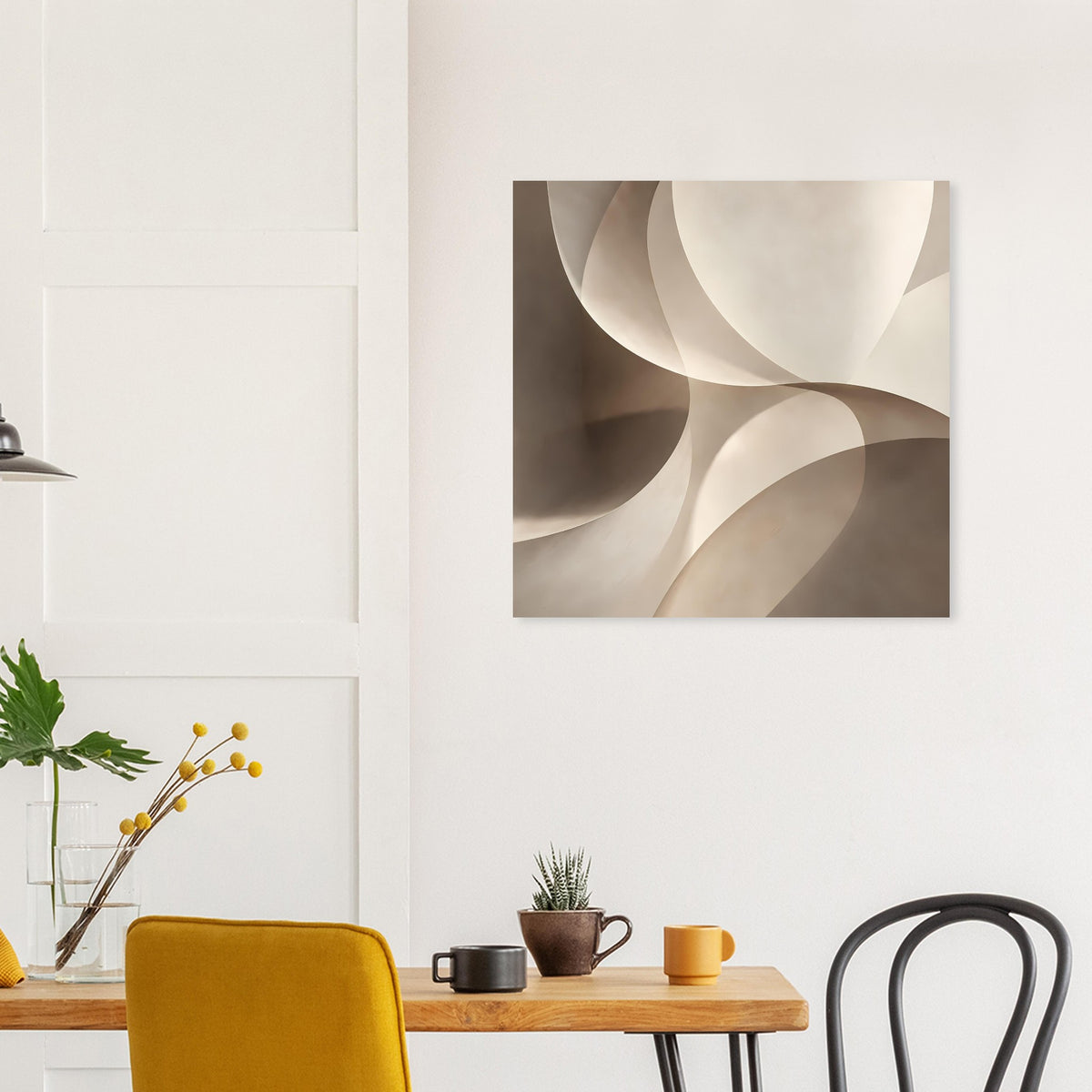 Quadratisches Wandkunstposter mit abstrakten Wellenkurven in hellen Beigetönen und Creme