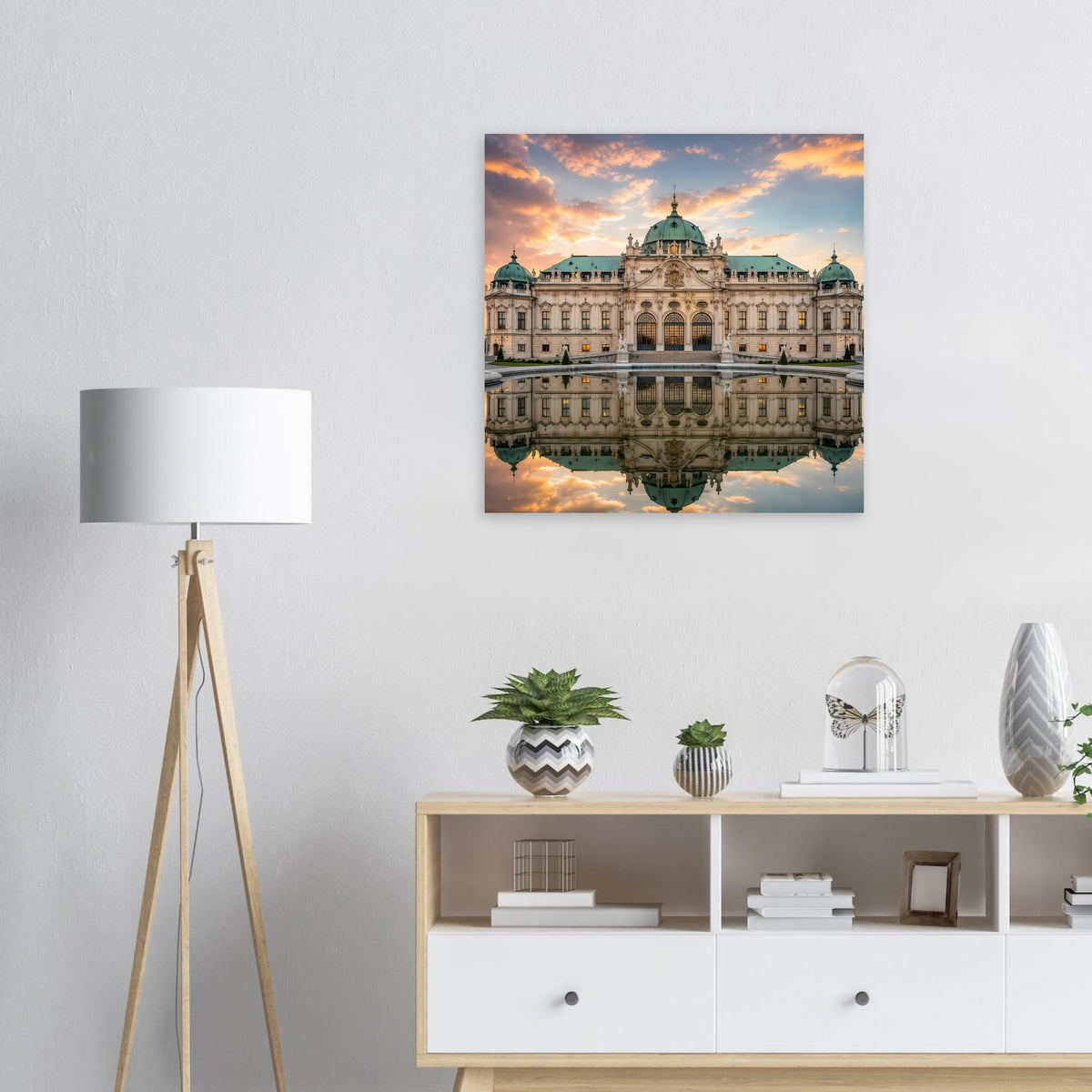 Gerahmtes Schloss-Poster mit Wasserspiegelung und Sonnenuntergangs-Himmel