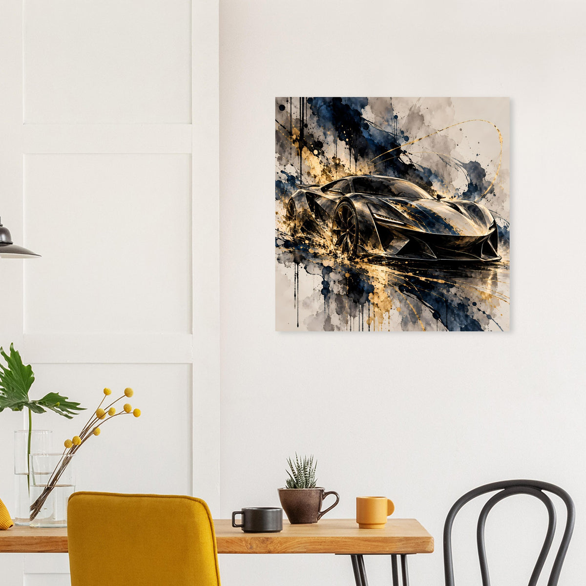 Poster mit dynamischem Supersportwagen, Schwarz-Gold Akzent und Spritzer