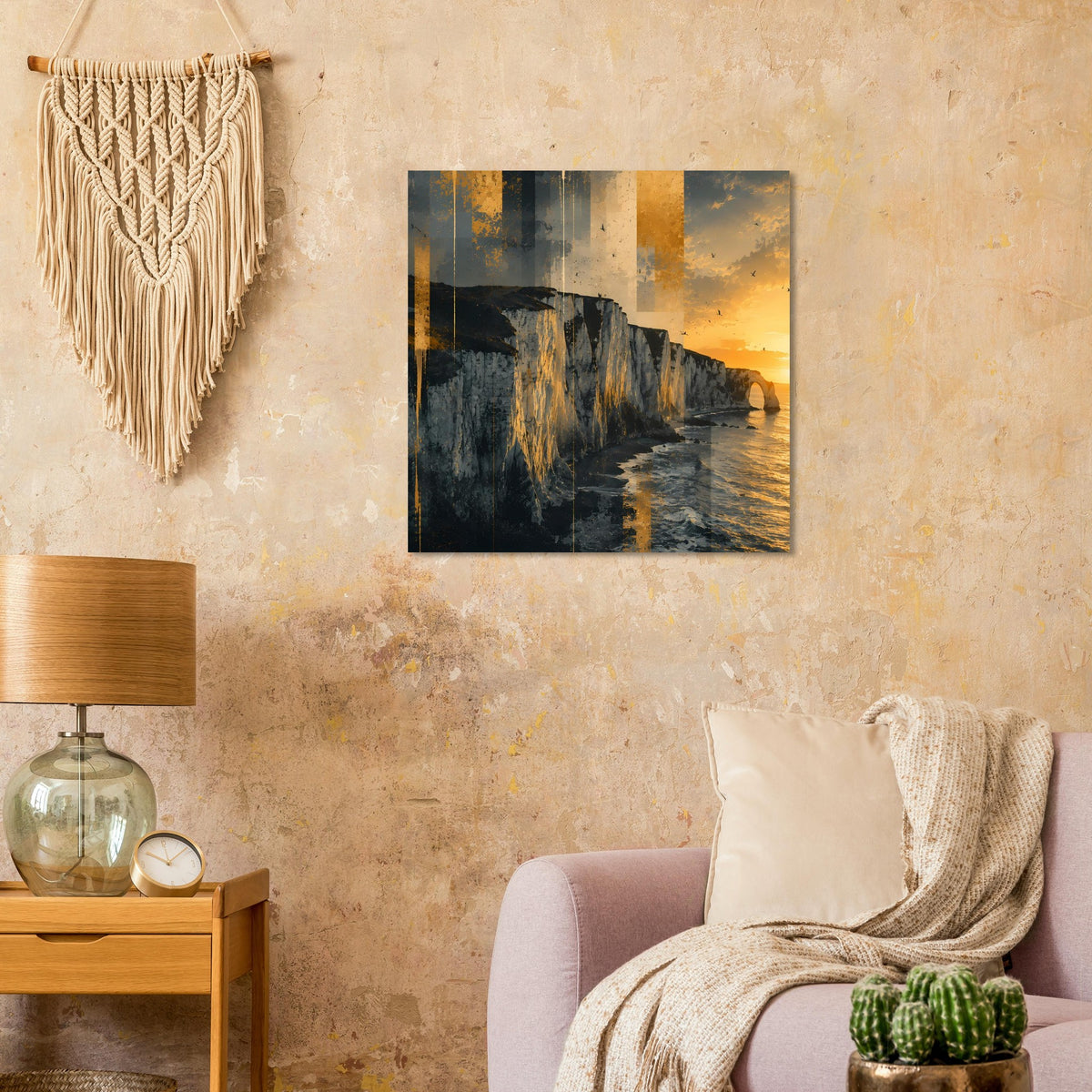 Gerahmtes Poster zeigt Küstenfelsen, Sonnenuntergangshimmel und reflektierendes Meerwasser