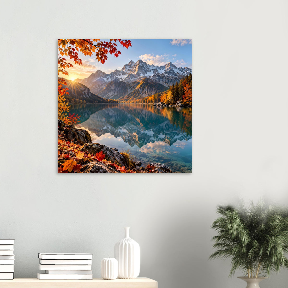 Quadratisches Wandposter mit herbstlicher Berglandschaft, See und Sonnenaufgang