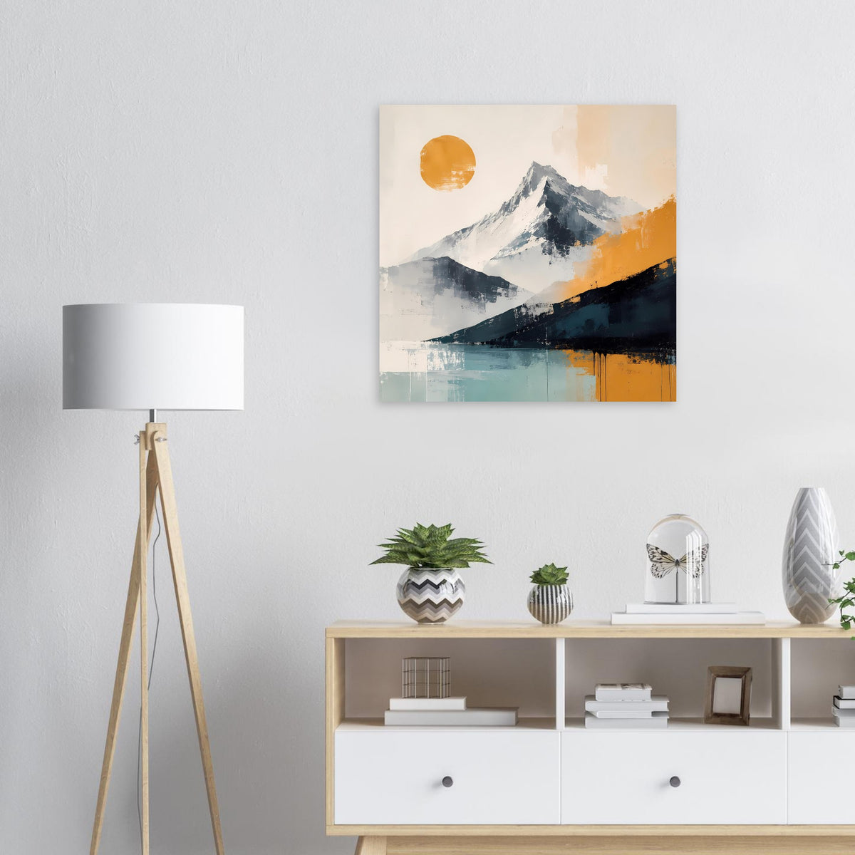 Abstraktes Berglandschafts-Poster, quadratisch, mit orange-gelber Sonne und Gebirgszug