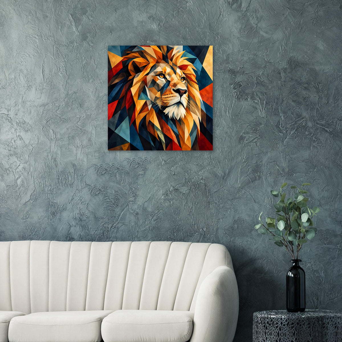 Geometrisches Löwenposter im Quadrat: Löwe in Orange, Rot und Blau dargestellt