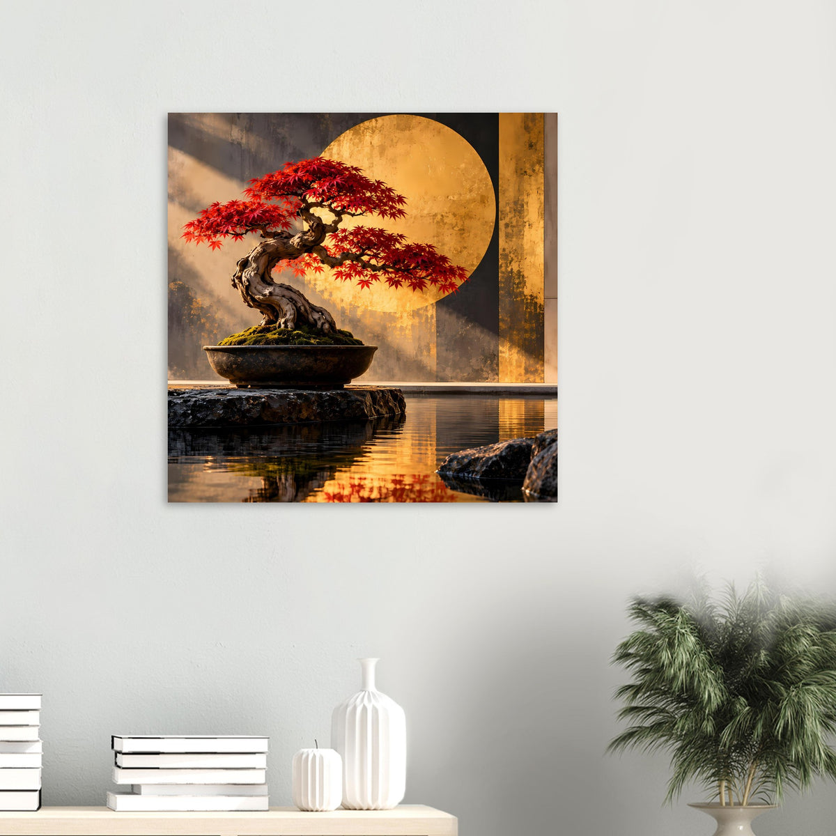 Kleines Bonsai-Poster: roter Ahornbaum in dunkler Schale vor goldener Kreisfläche