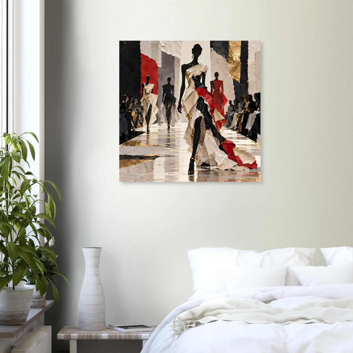 Gerahmtes Mode-Runway-Kunstposter mit Figurensilhouetten im Schwarz-Rot-Gold-Stil