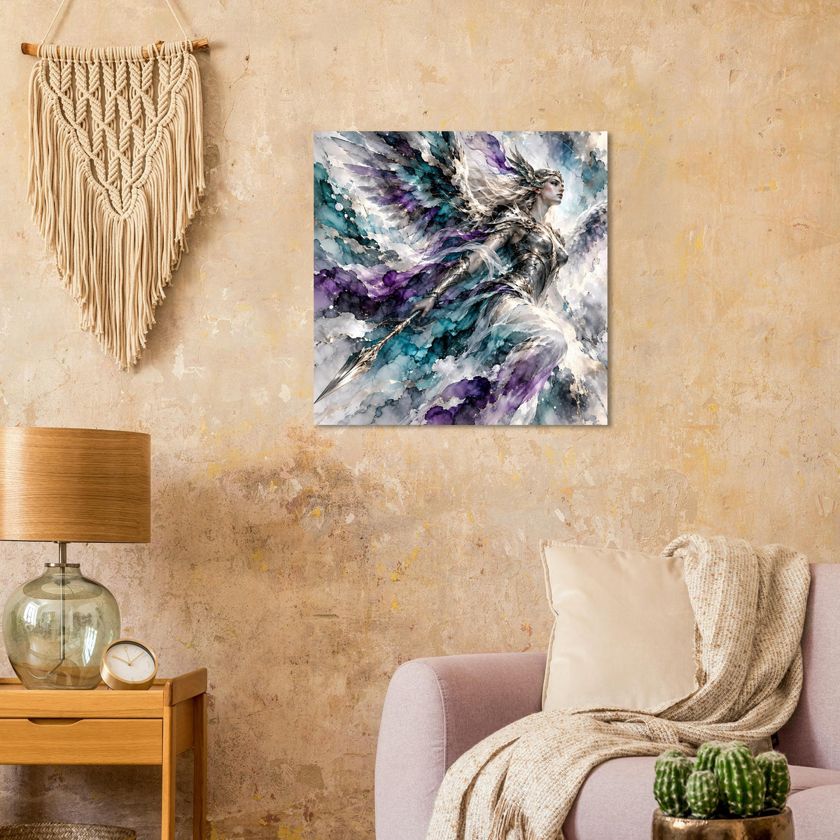 Fantasy-Poster mit Kriegerengel, ausgebreiteten Flügeln und violett-blauen Farbfeldern