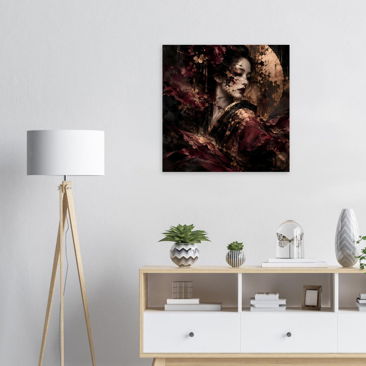 Kunstposter: Frauengesicht mit floralen Mustern in Bordeaux, Schwarz & Gold, schwarz gerahmt