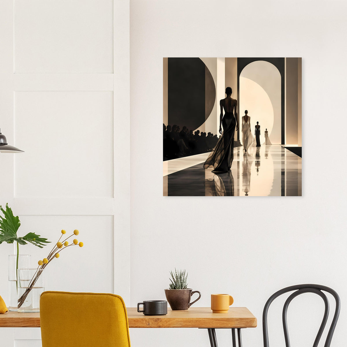 Kunstdruck mit Laufsteg: schwarze Modelsilhouette in Bewegung, Spiegelung auf dem Boden