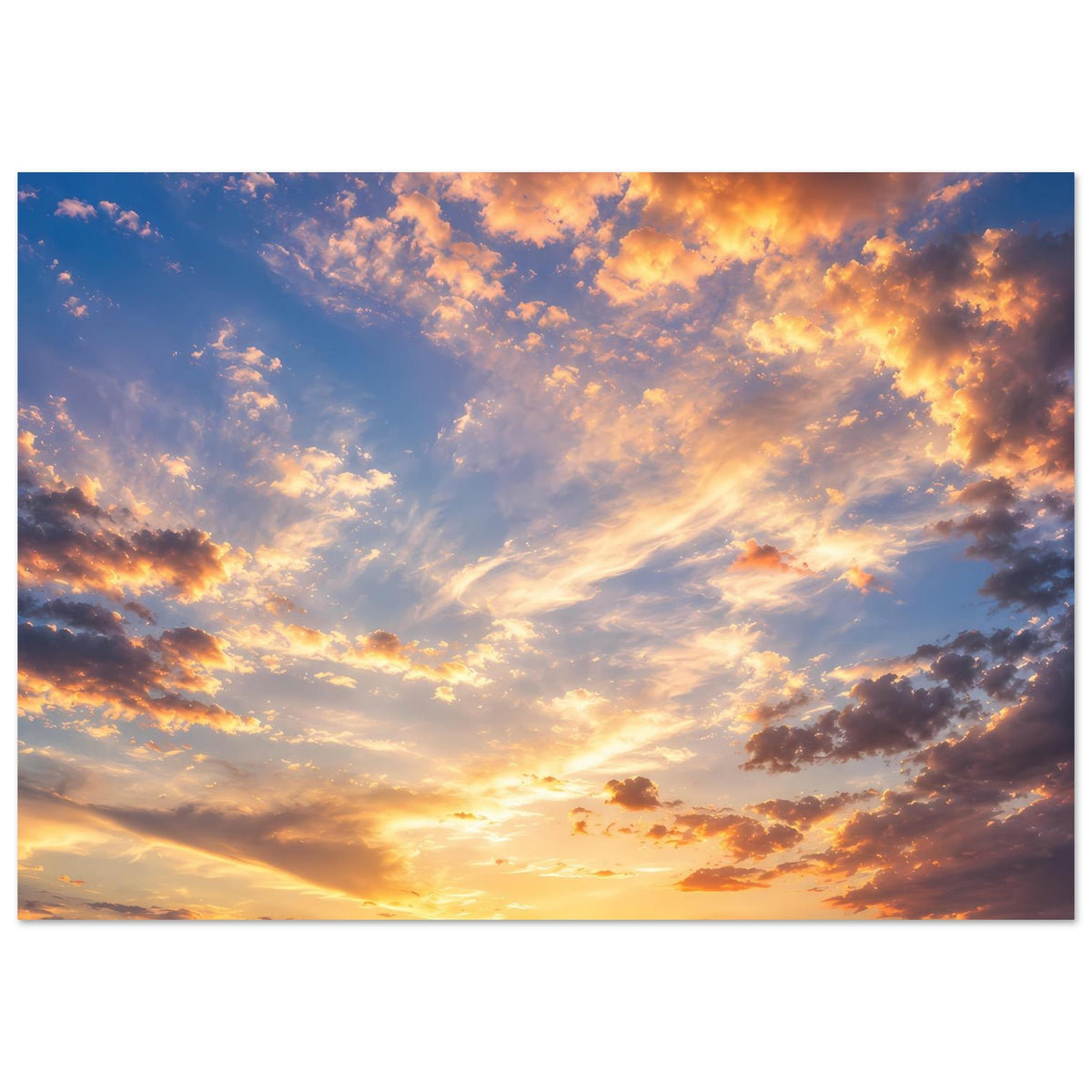 Breites Poster im Querformat: Sonnenuntergang über dem Horizont, orangefarbener Wolkenhimmel