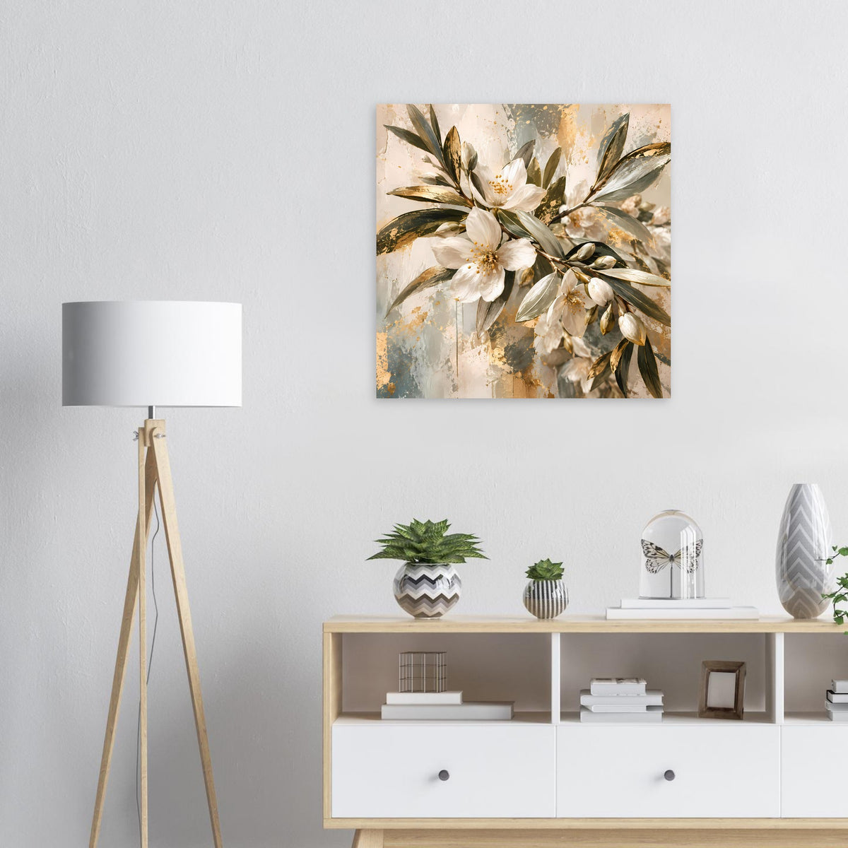 Quadratisches Wandbild mit Blumenstrauß in Weiß, Gold und Olivgrün auf hellem Grund