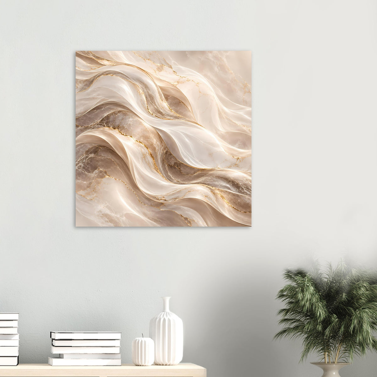 Abstraktes Wellen-Poster quadratisch: fließende Creme- und Goldwellen auf Taupe mit Adern.