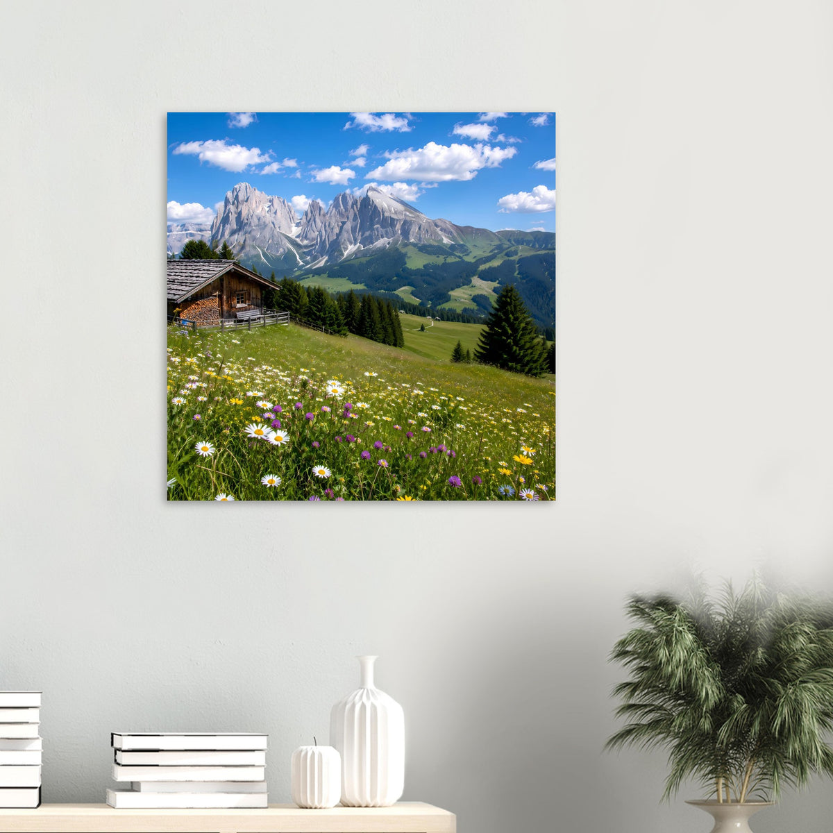 Kleines gerahmtes Querformat-Poster mit Blumenwiese, Alpenbergen und Hütte