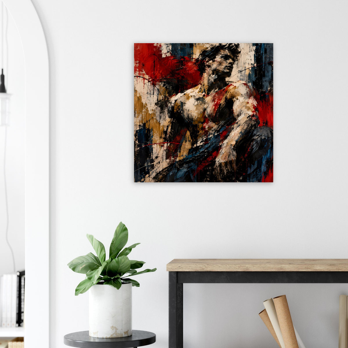 Abstraktes Poster an heller Wand: roter Hintergrund, schwarze und beige Pinselstrukturen