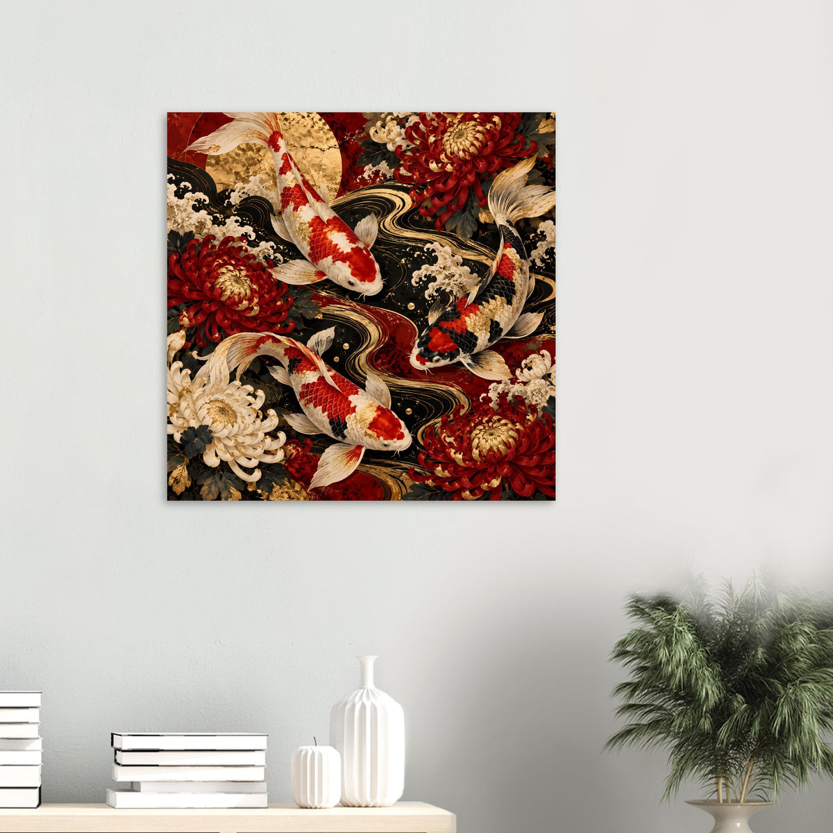 Kleines Poster mit Koi-Karpfen, goldrotem Blumenmotiv und rot-cremefarbenen Wellenlinien