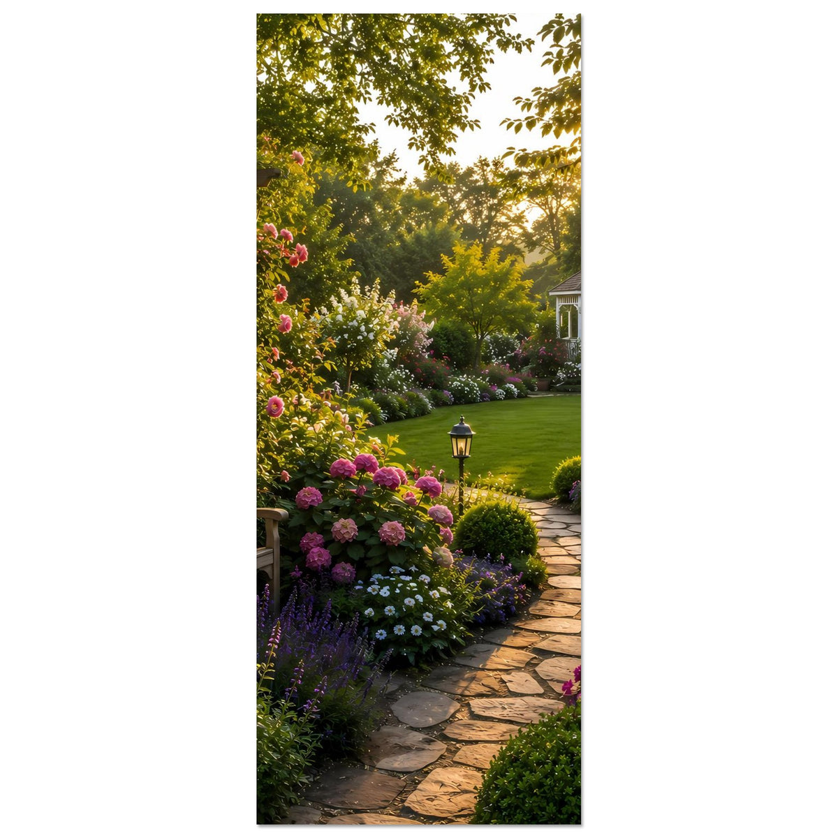 Hochformat-Gartenposter: Blumenbeete und Rosenweg führen zum kleinen Pavillon