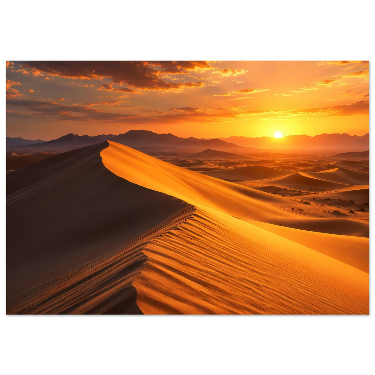 Wüstenposter mit leuchtend goldenen Dünen und tiefem Sonnenuntergang, horizontales Motiv