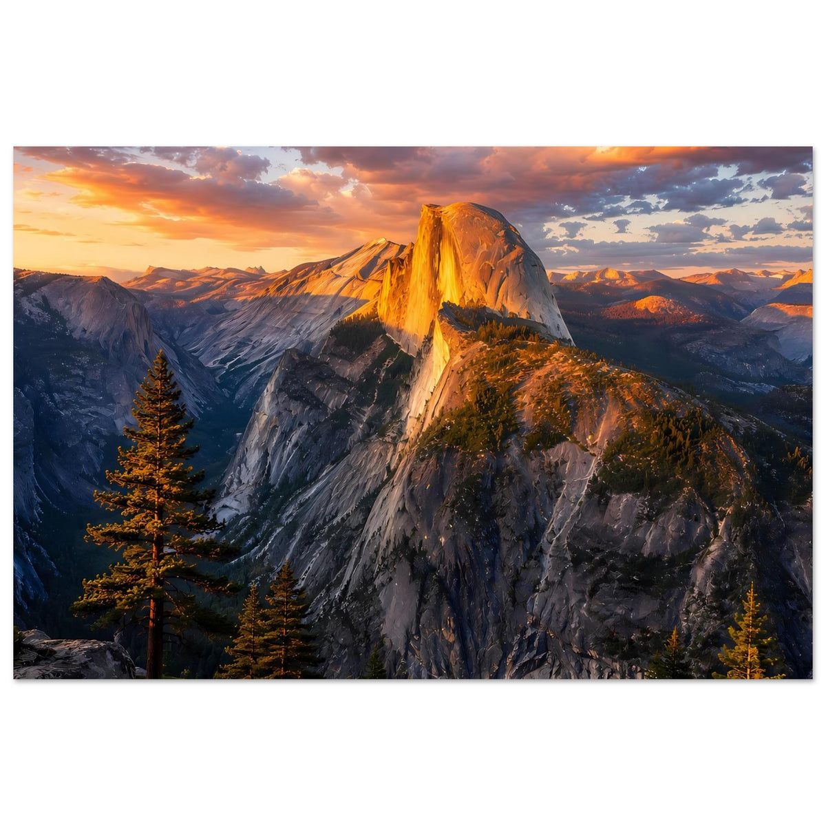 Wandposter im Querformat mit Bergspitze und goldener Abendsonne über Tälern