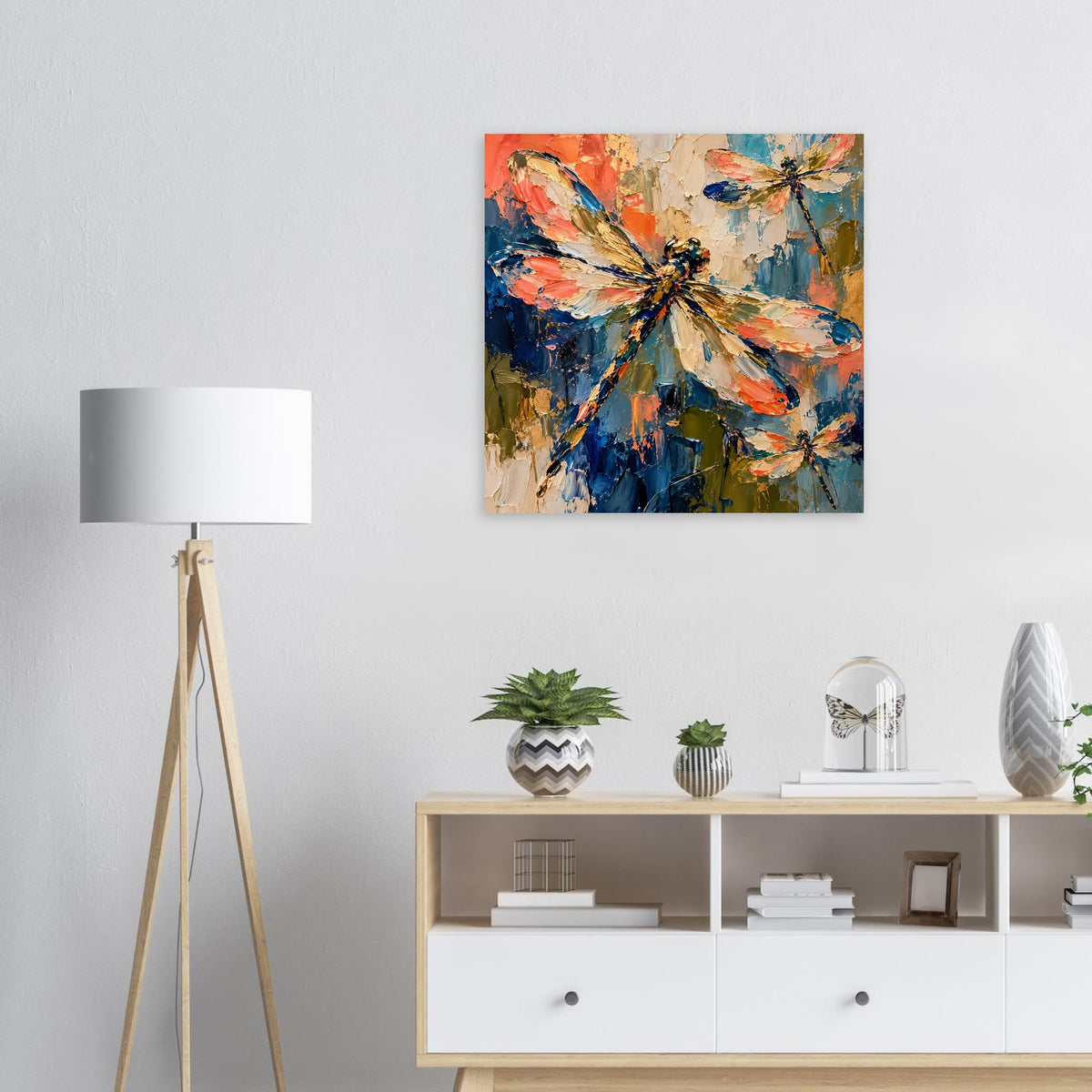 Quadratischer Kunstdruck mit abstraktem Libellenmotiv in Blau, Orange und Grün