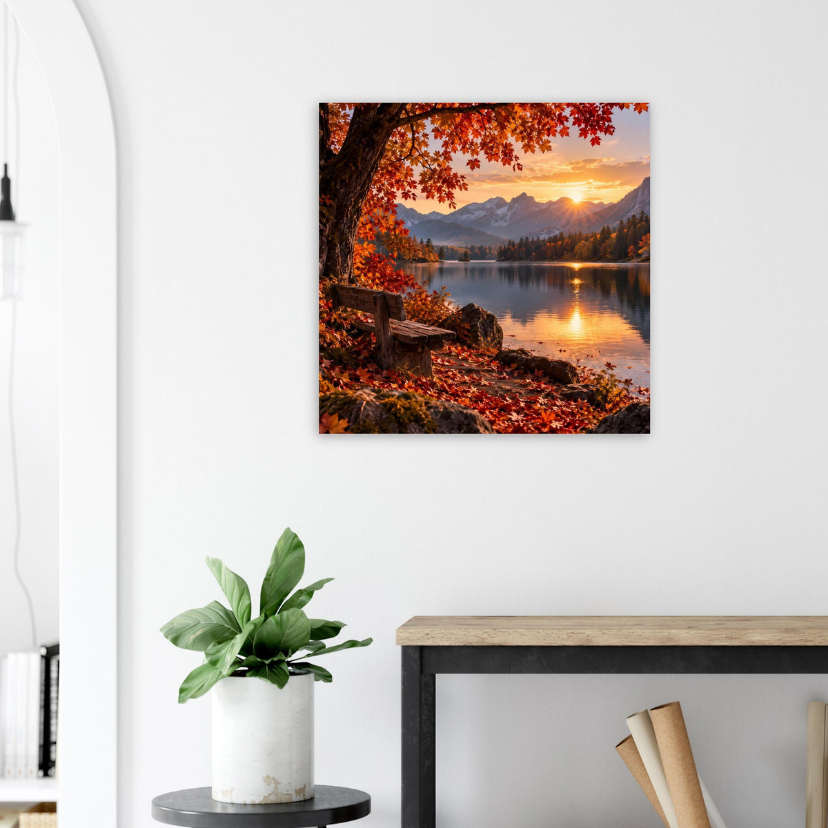 Quadratisches Poster mit Herbstufer am See, warmem Himmel und sonniger Lichtbahn