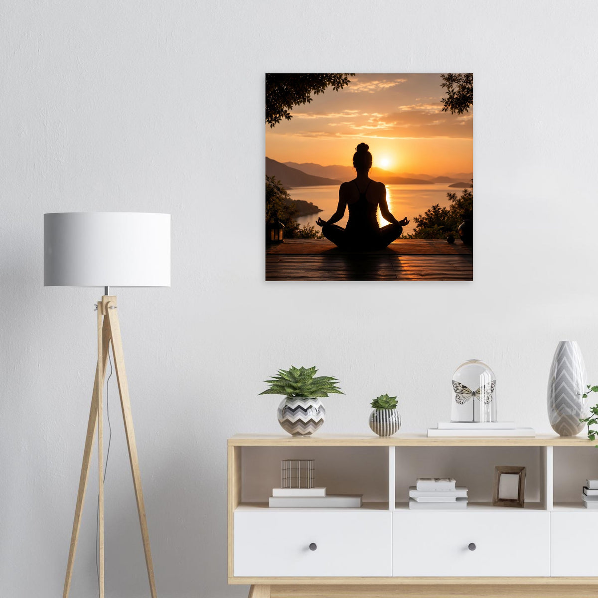 Quadratisches Meditationsposter mit Sonnenuntergang und sitzender Meditationssilhouette