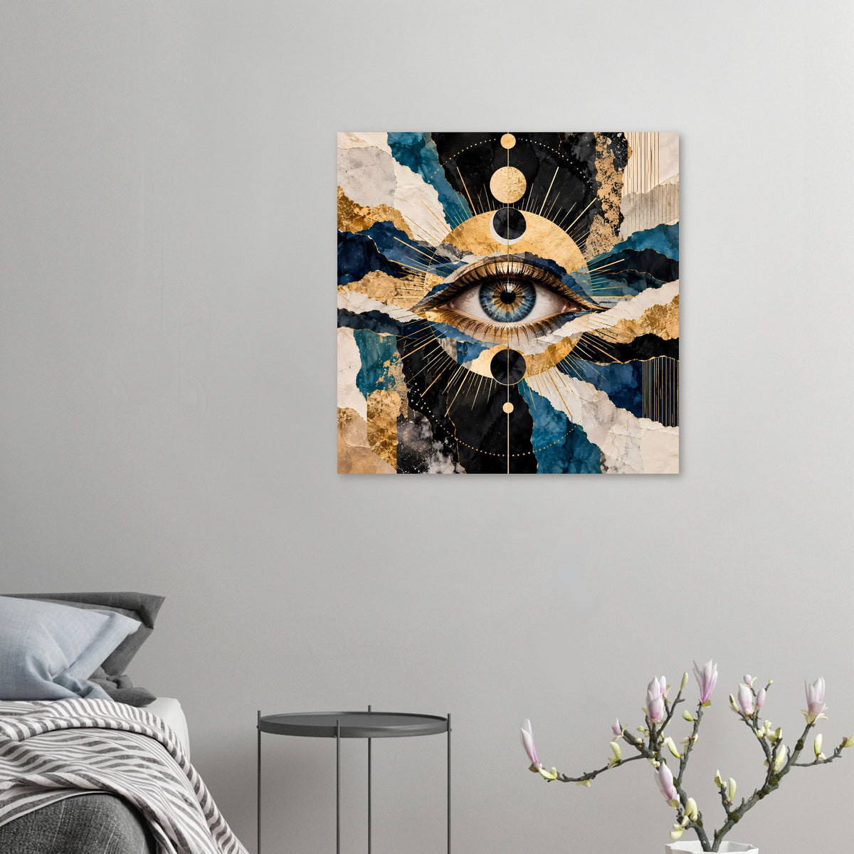 Kleines Kunstposter auf Wand: blau-goldenes Auge mit goldenen Kreisen und Strahlen