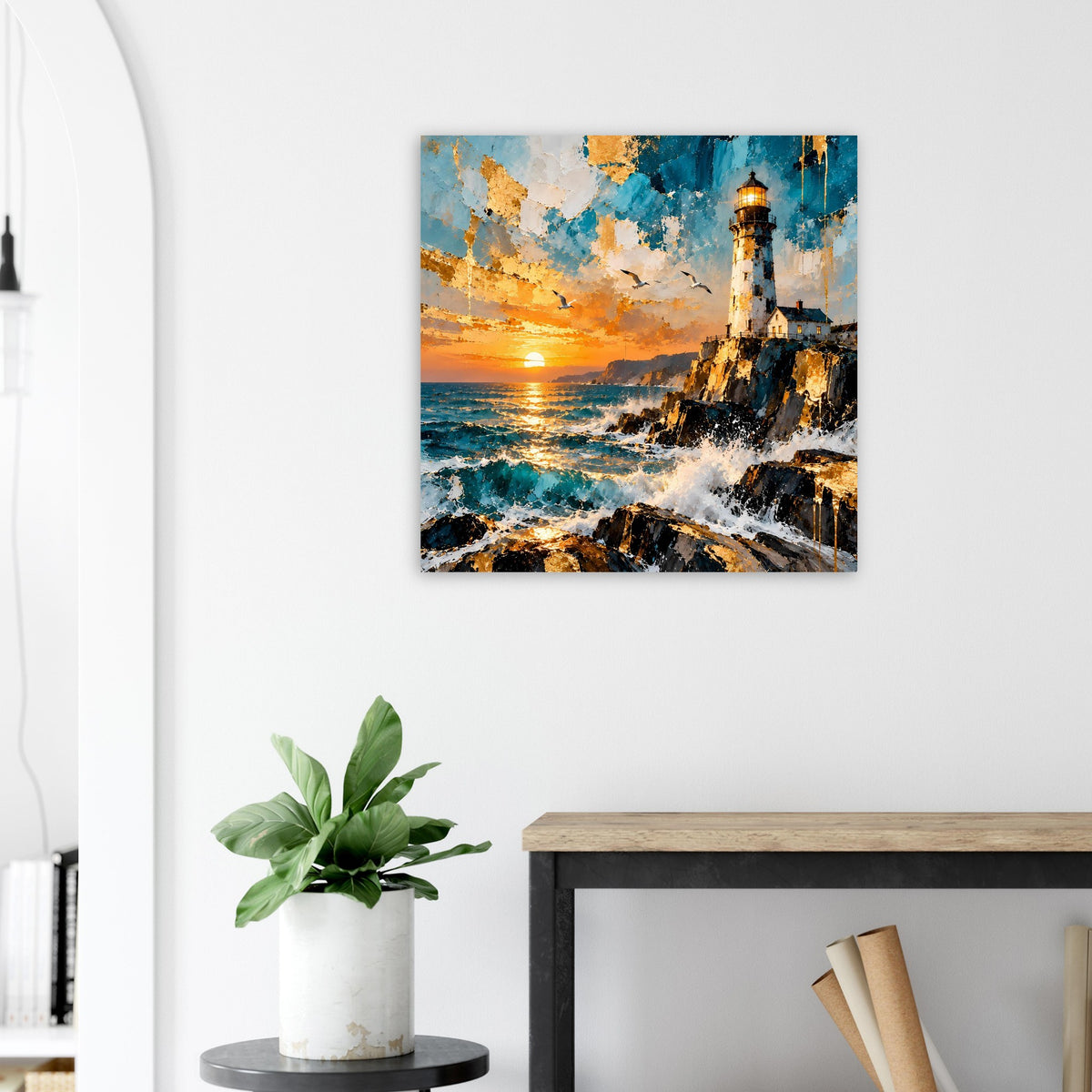 Poster-Print mit Leuchtturm und Felsküste, orange-blaues Abendlicht und Gischt