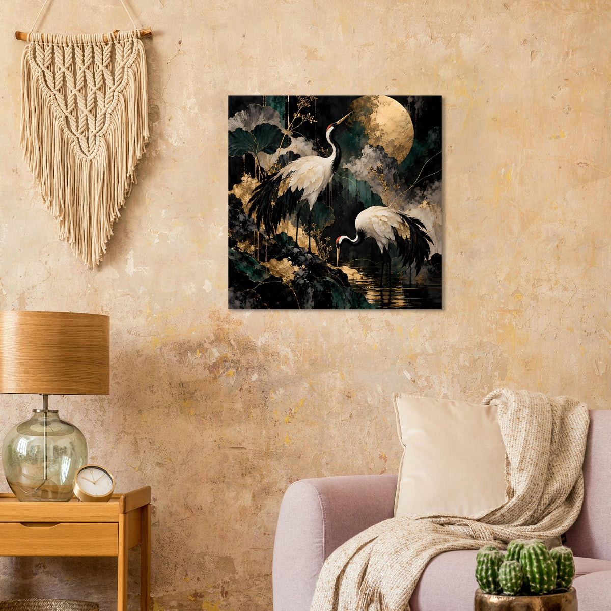 Kunstposter mit Kranichen vor goldenem Mond, dunkelgrün-schwarzer Farbverlauf