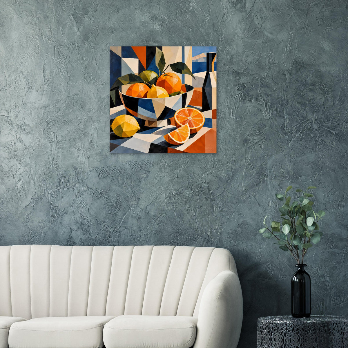 Kunstposter mit kubistischem Zitrusstillleben: Schale, Orangen und orange-gelbe Akzente auf Blau