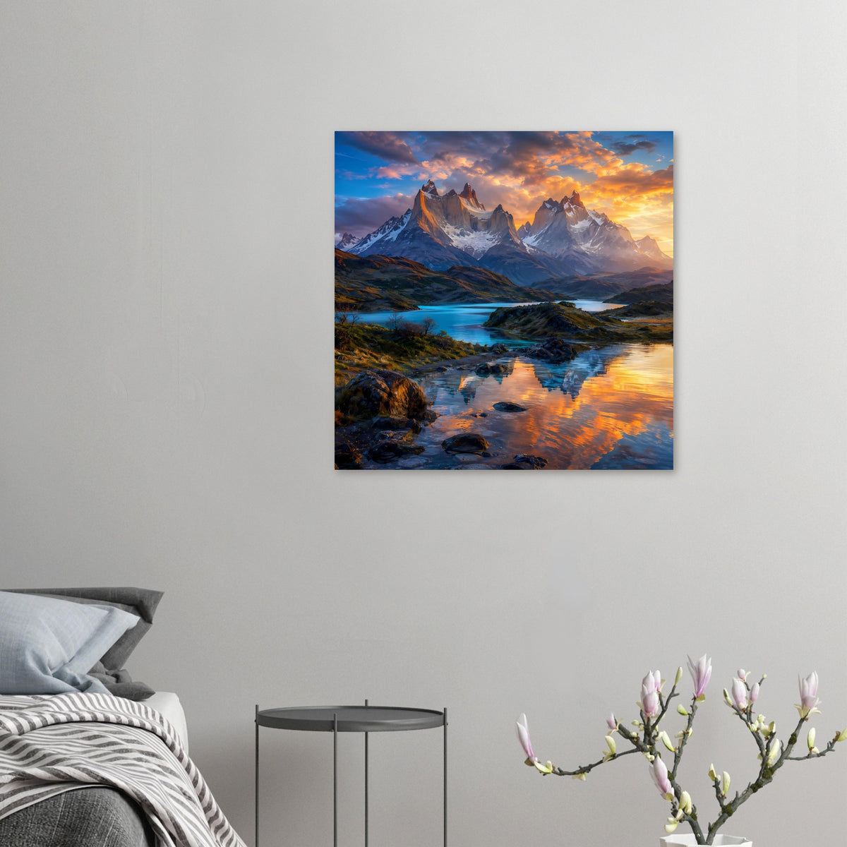 Kleines Landschaftsposter: Berglandschaft mit See, Flussufer und warmem Abendhimmel