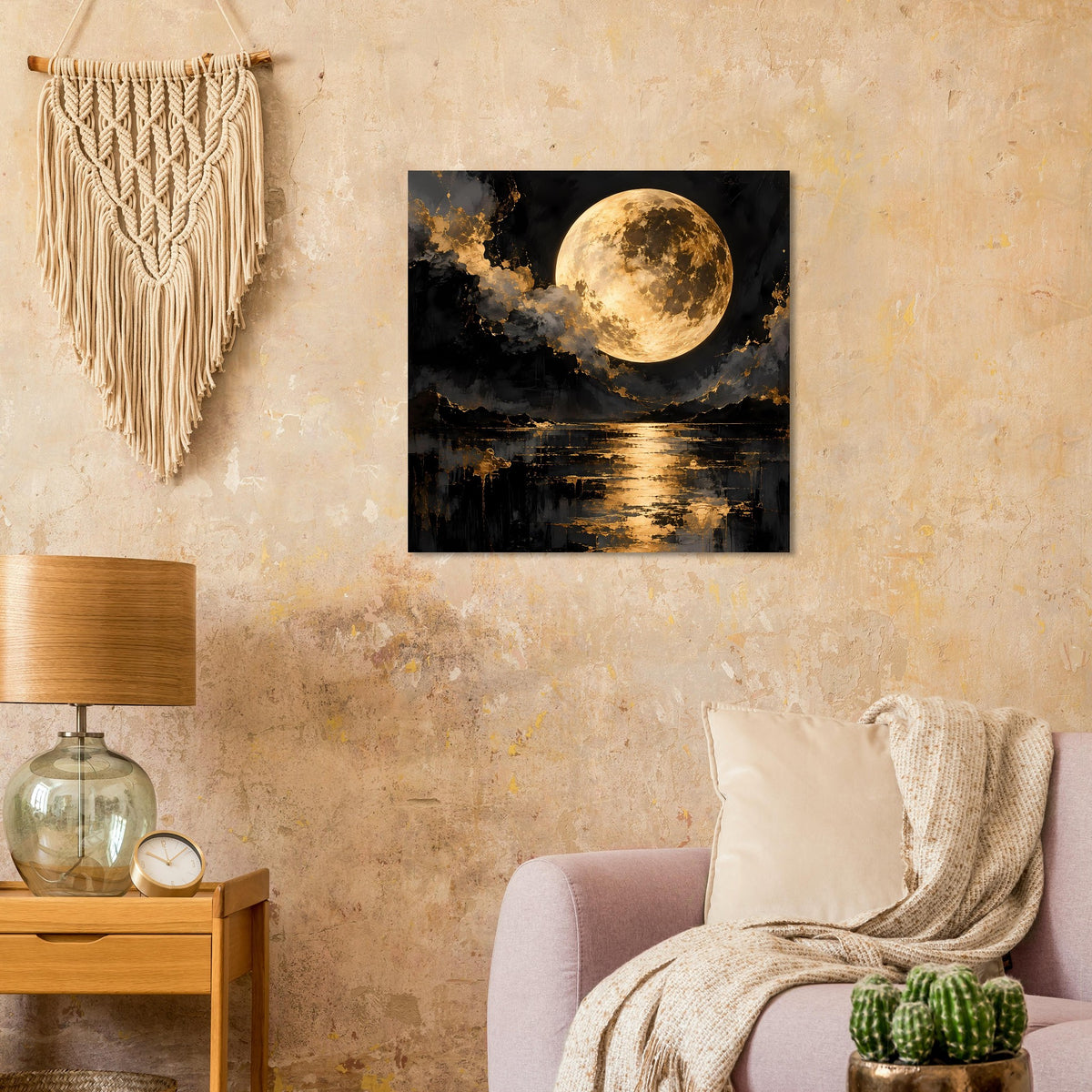 Wandposter mit goldener Vollmondnacht, Wolken über Wasser, schwarzer Rahmen