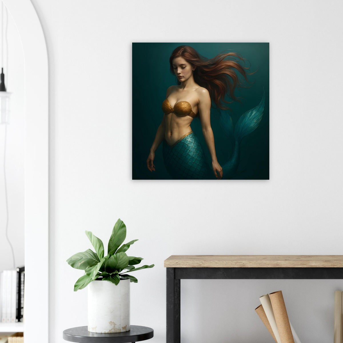 Quadratischer Wanddruck mit Meerjungfrau in Teal und goldenem Oberteil, Blick nach links