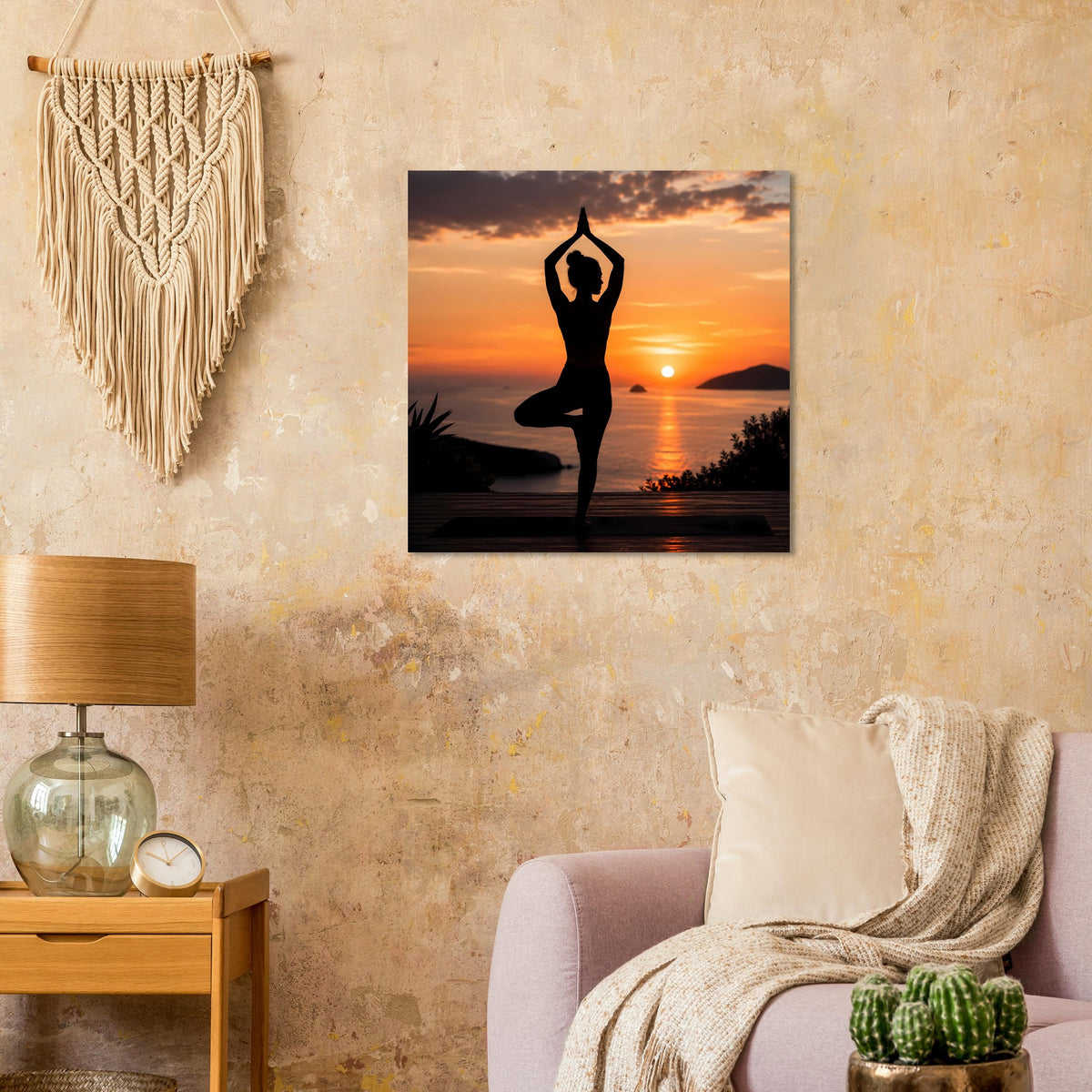 Gerahmtes Yoga-Poster mit schwarzer Meditations-Silhouette vor Sonnenuntergang