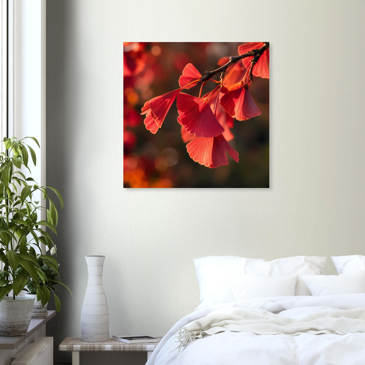 Quadratisches mattes Poster mit roten Ginkgoblättern im Nahmotiv, schwarze Kante