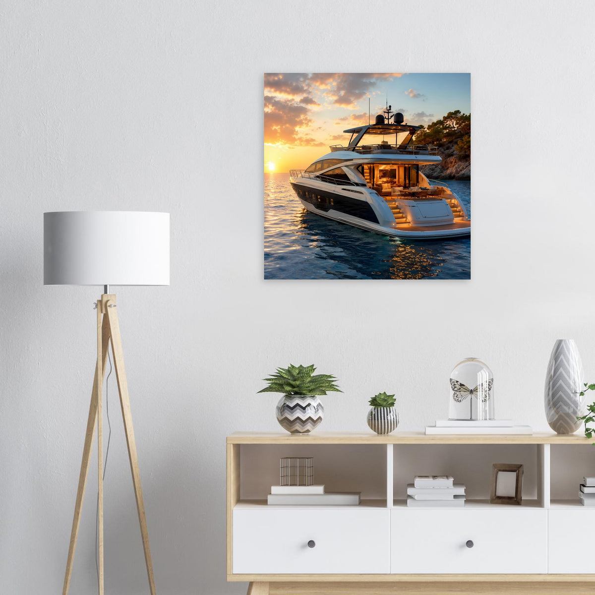 Quadratisches Poster mit Yacht bei Sonnenuntergang, orange Himmel über ruhigem Meer