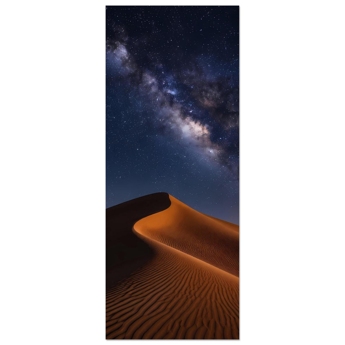 Vertikales Poster mit Milchstraße über Sternenhimmel und goldener Sanddüne unten