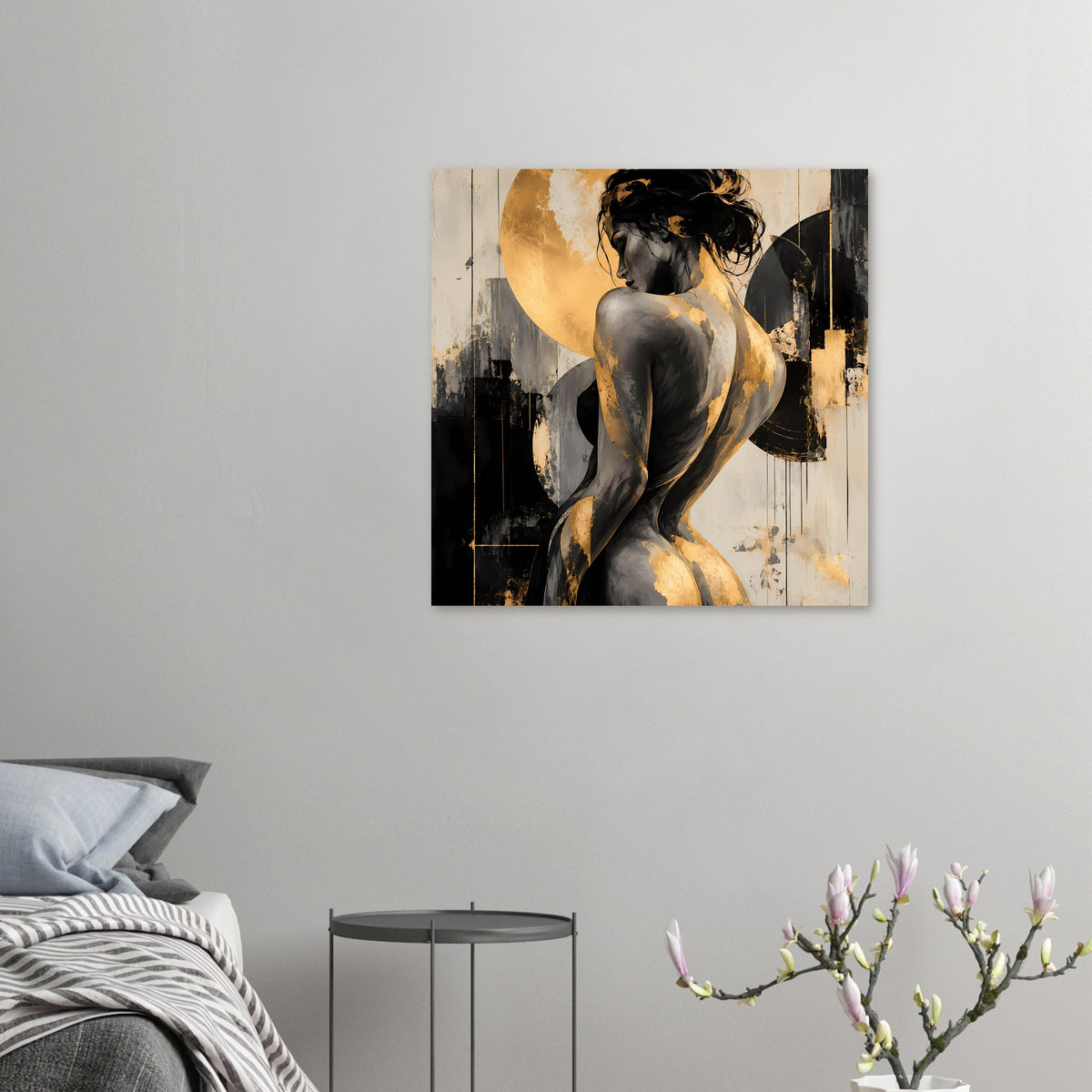 Kleines Poster-Print: Akt-Figur mit goldenen und schwarzen Formen, klarer Kontrast