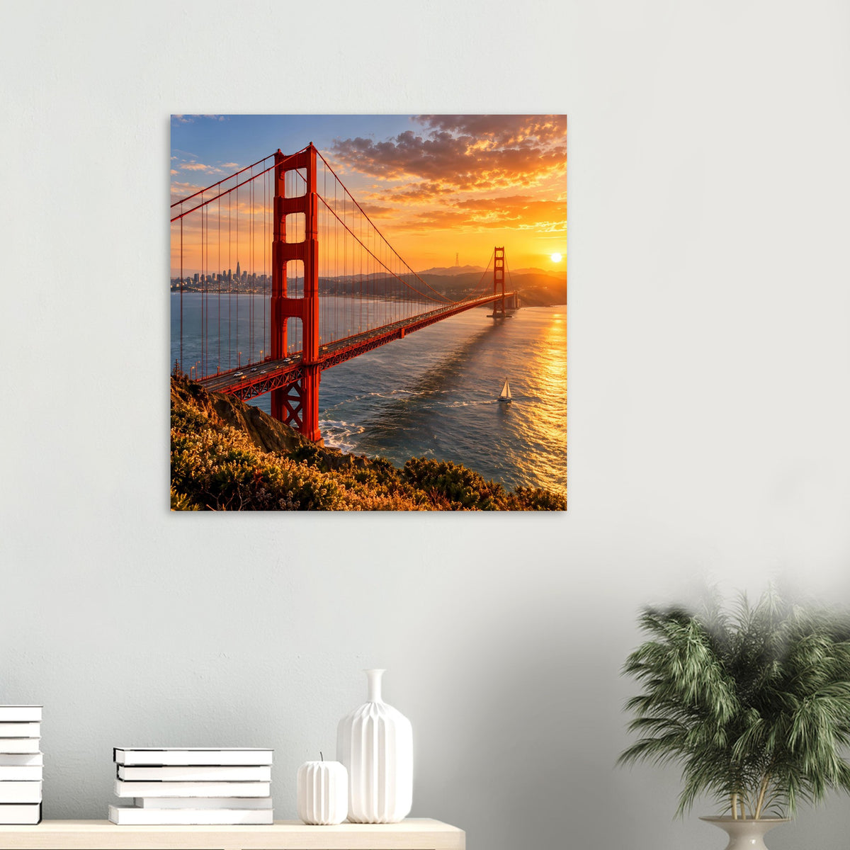 Quadratisches Poster: rote Hängebrücke im Sonnenuntergang, Wasser und Küste