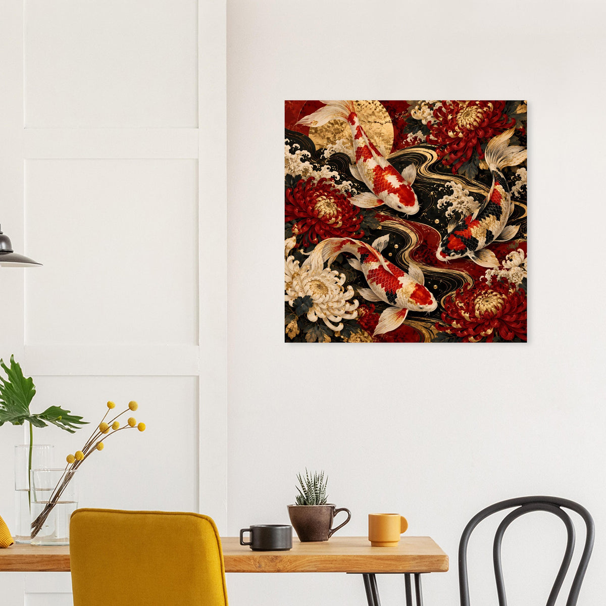 Quadratisches Poster mit Koi-Karpfen, roten Blumen und goldschimmernden Details