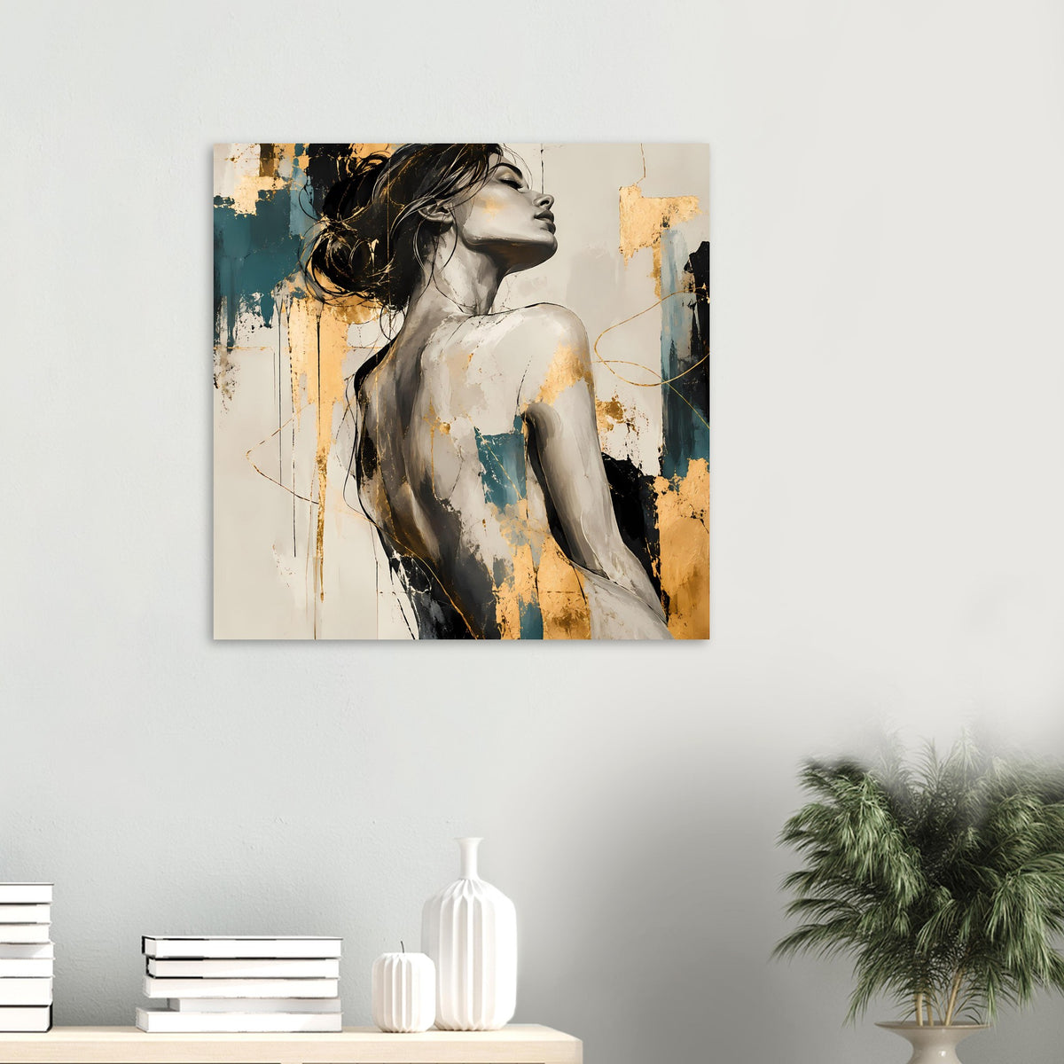 Kunstposter mit Frauenprofil in Grau, schwarzes Haar, goldene Akzente und petrolfarbene Details.
