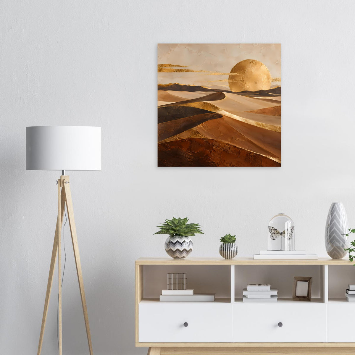Wüsten-Sonnenuntergangs-Poster mit goldener Sonne über Dünenlandschaft