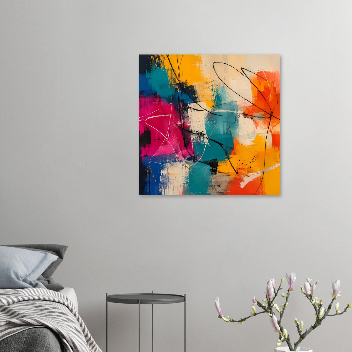 Kleines Abstraktes Kunstposter an der Wand mit bunten Farbflächen, schwarzen Linien und Spritzern in Orange