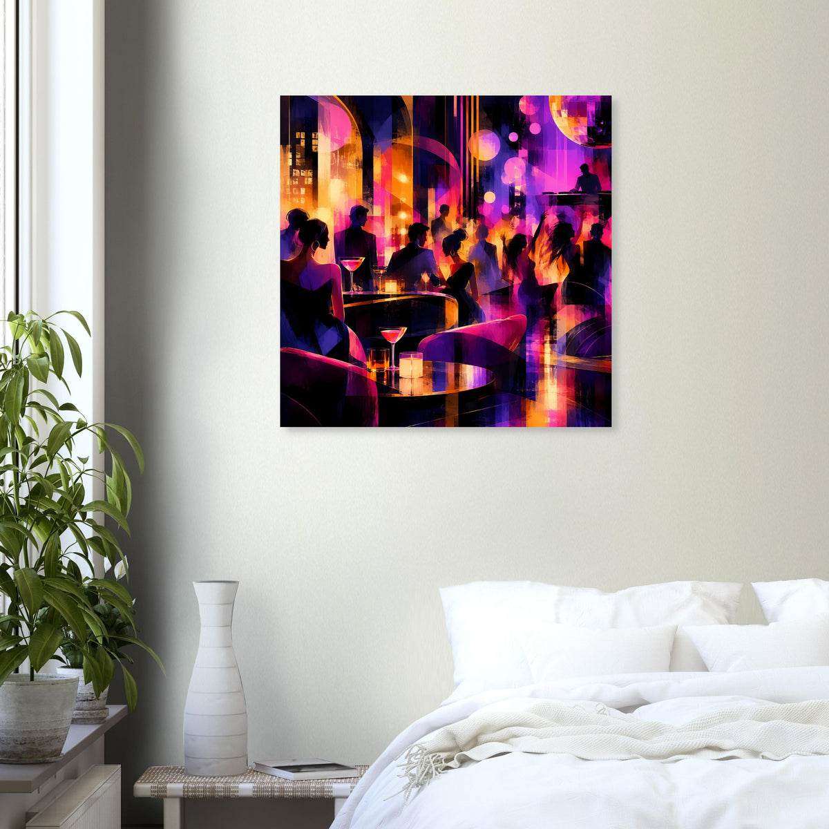 Quadratisches Poster mit Nachtleben-Szene: Cocktailtische, violette und orange Leuchtreklamen