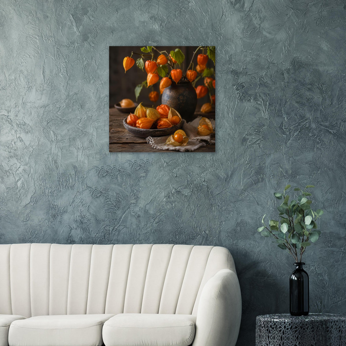 Quadratisches Wandposter mit Herbststillleben: orange Beeren, dunkle Vase und Holzschale
