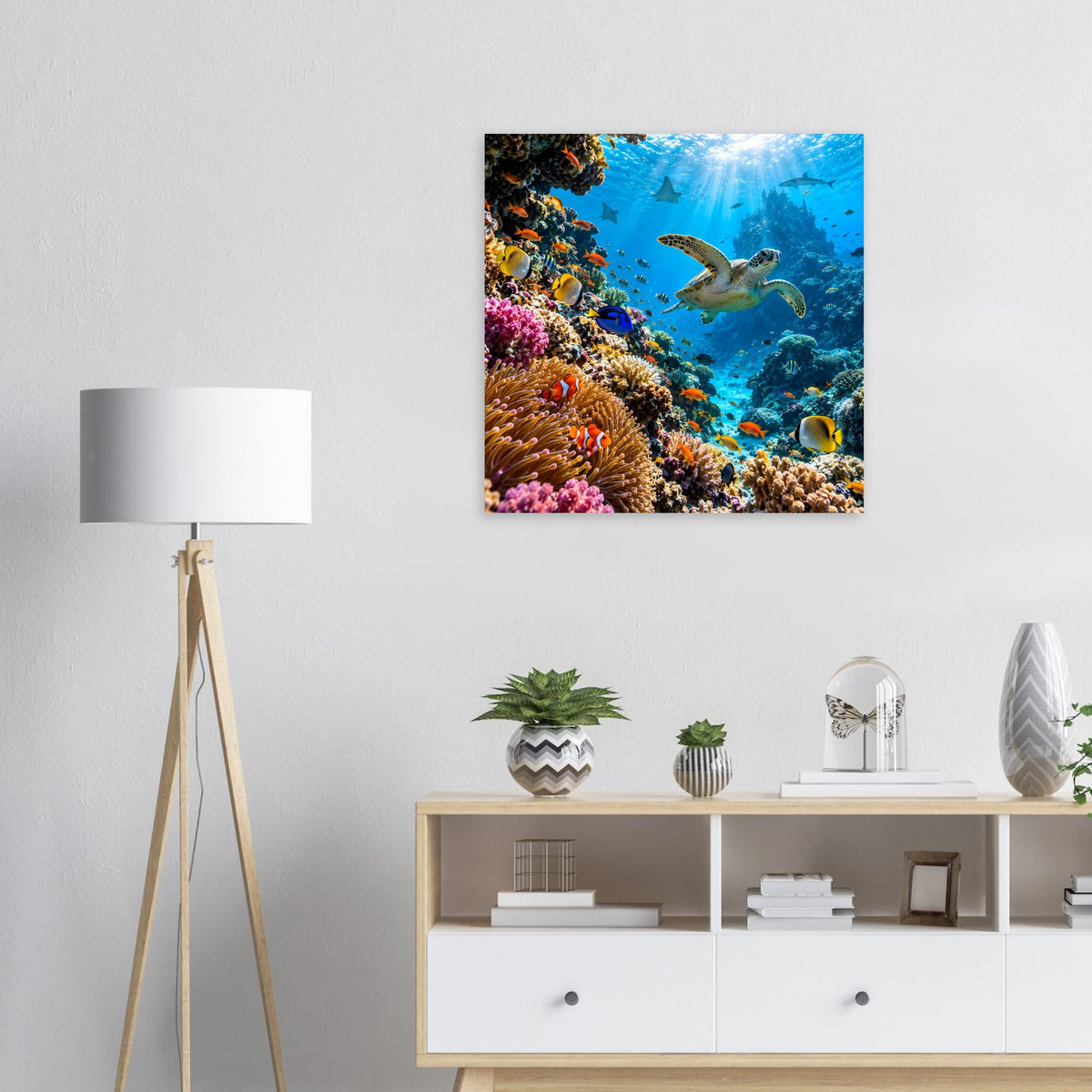 Poster mit Korallenriff und Meeresschildkröte im blauen Wasser, Sonnenstrahlen