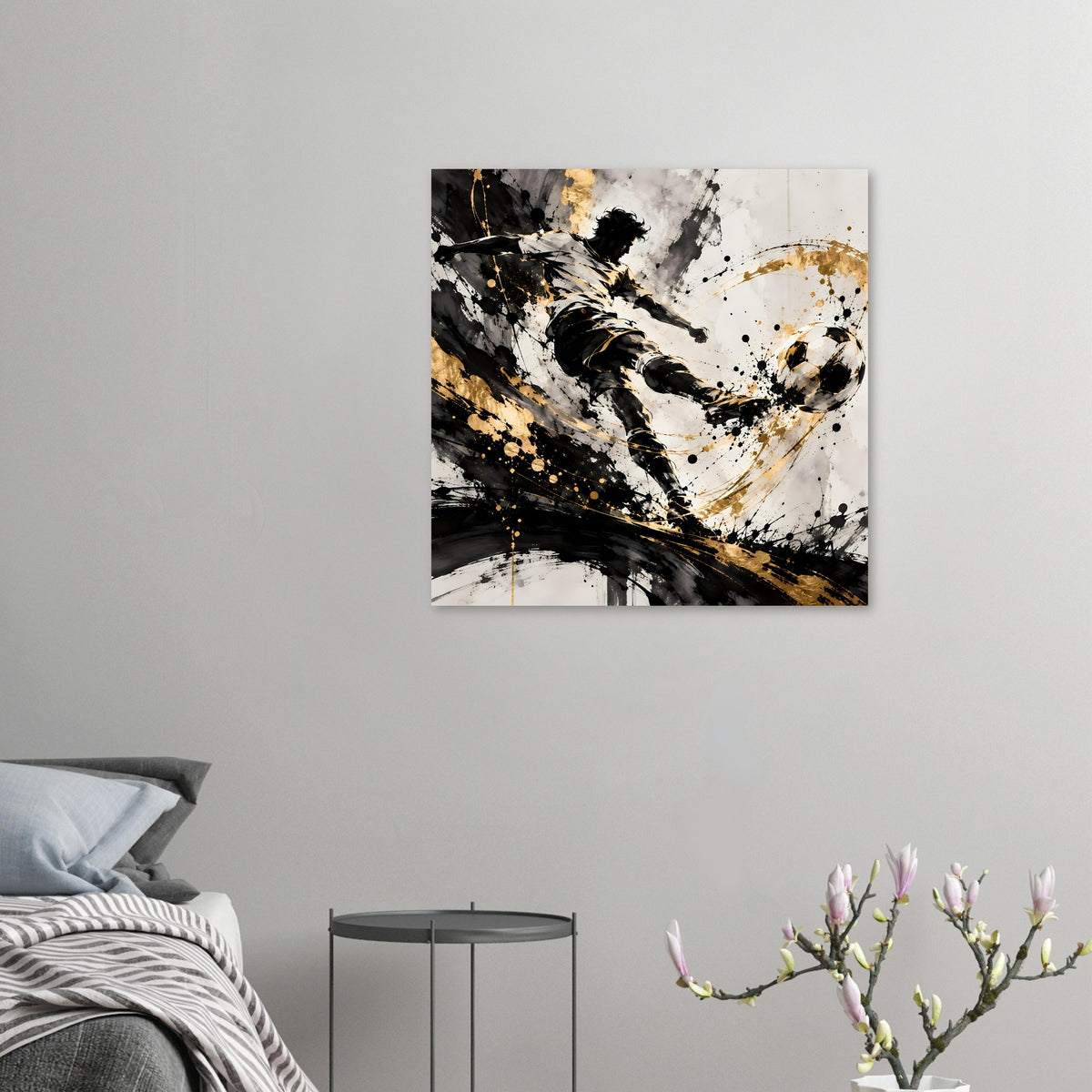 Poster mit Fußballspieler in Schwarz-Gold, dynamischer Schuss, schwarze und goldene Spritzfarbe