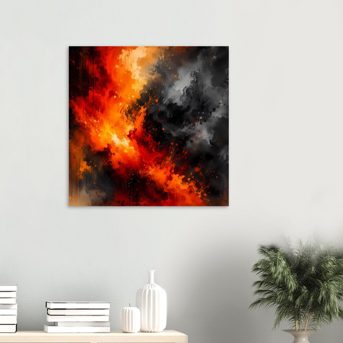 Quadratisches abstraktes Poster mit Feuer- und Rauchmotiv, orange-rote Flammen, dunkler Rauch