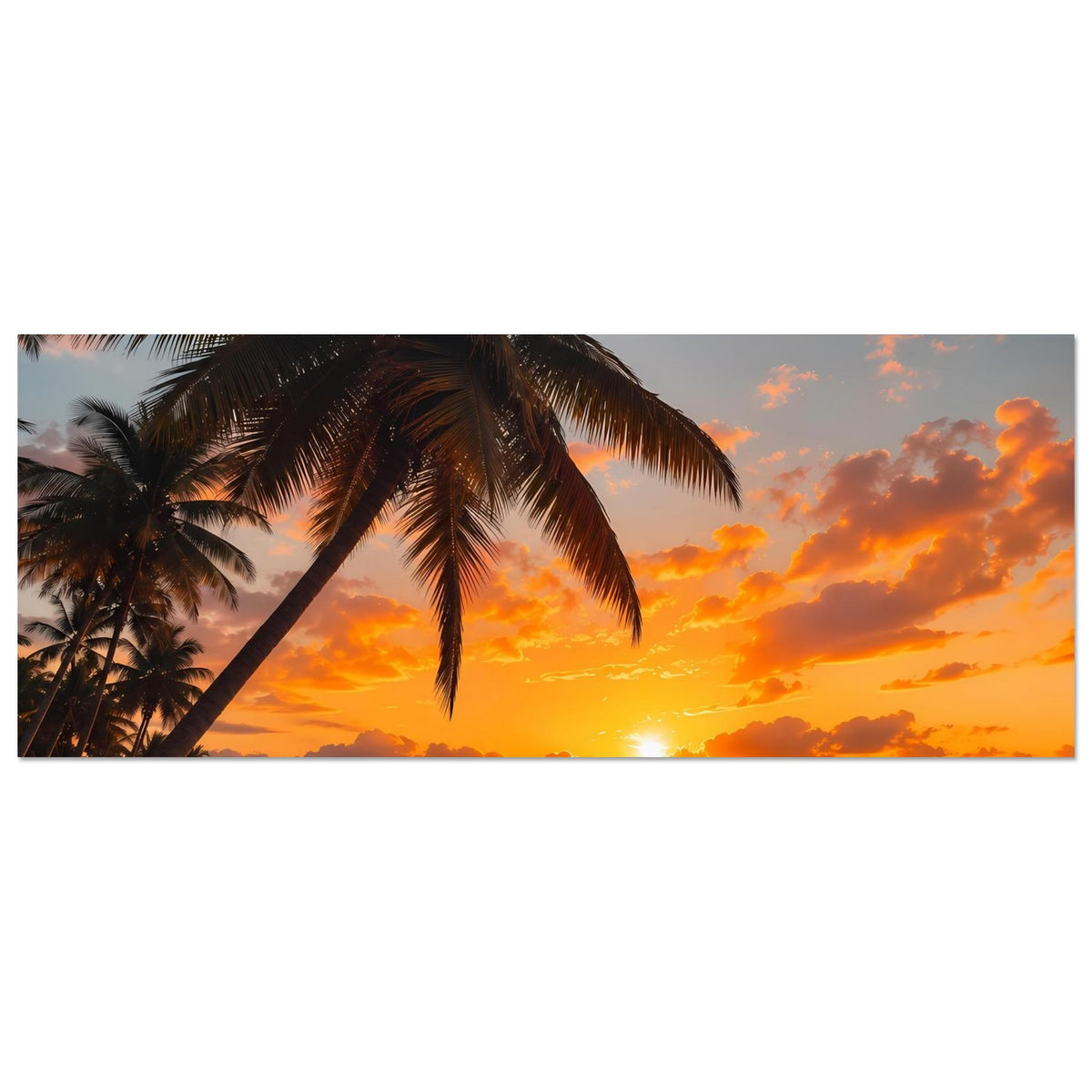 Horizontales Poster-Layout: Palmen und orangefarbener Sonnenuntergang über dem Meer