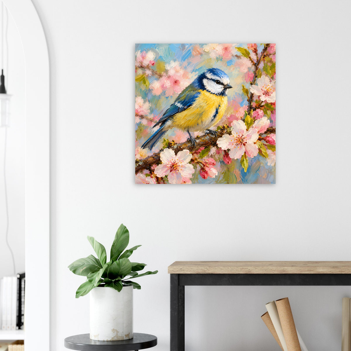 Vogelmotiv-Poster: blau-gelber Vogel auf rosa Blütenzweigen, quadratisch, Mattpapier