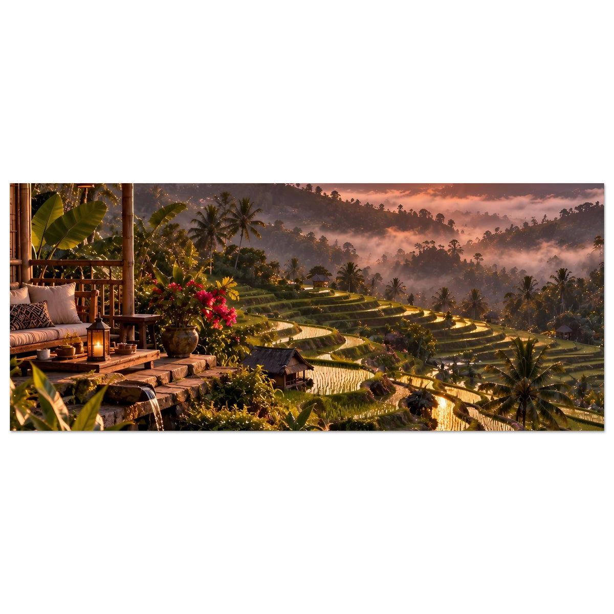 Breites Poster: Reisterrassen und Palmenlandschaft mit Lodge-Seating im Sonnenlicht